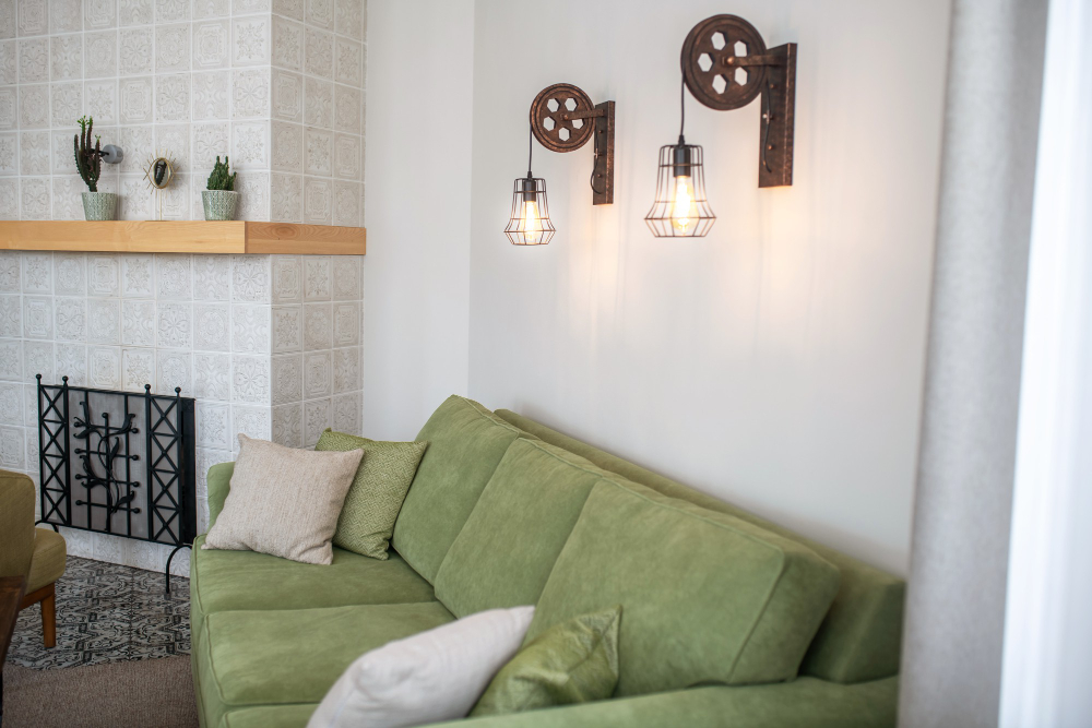 Astuces pour sublimer un grand mur de salon avec harmonie